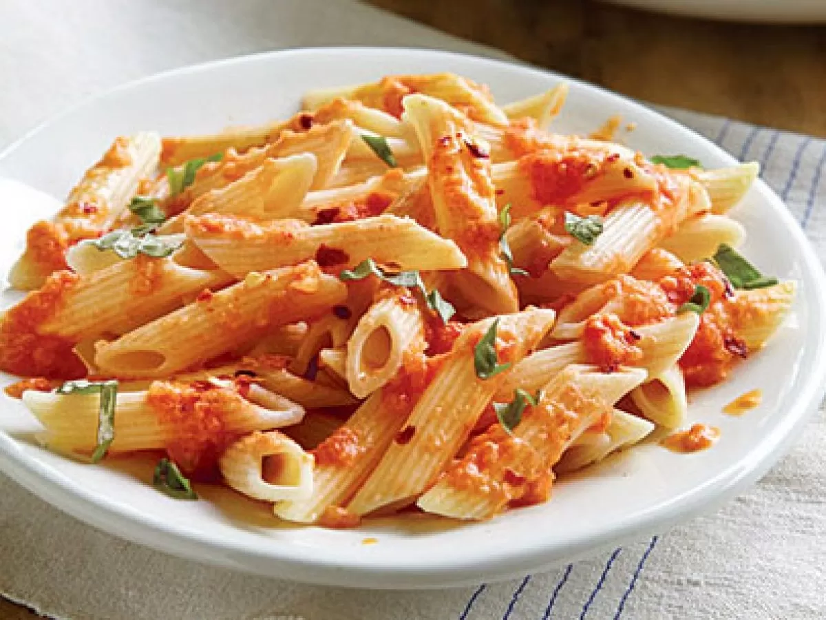 DOMATES SOSLU PENNE MAKARNA